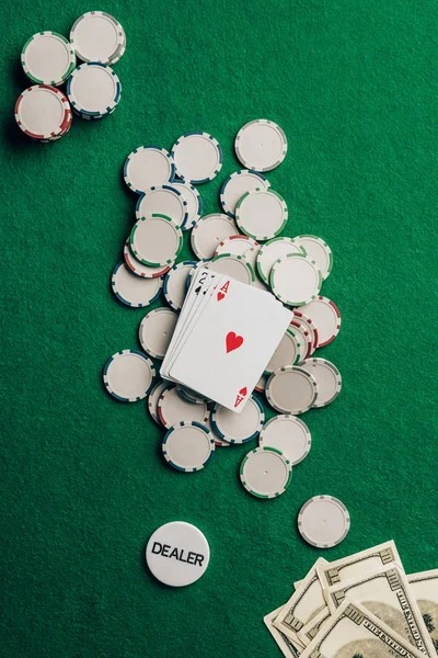 Free spins bonus round with accumulated multipliers
